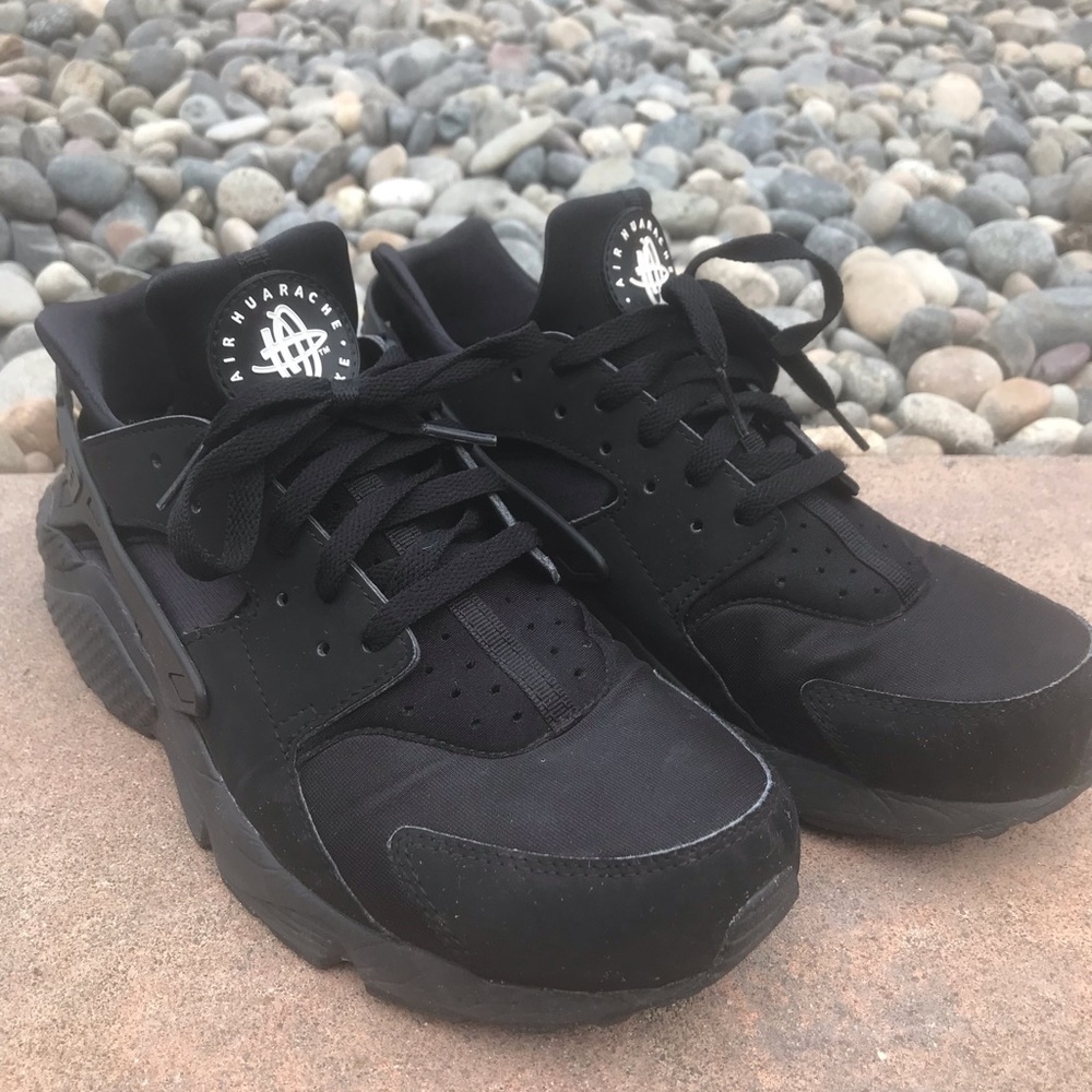 Black Nike Air Huarache Men’s Size 11 EUC